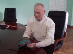 Рівненський винахідник та його учень-семикласник створили рельєфну каску