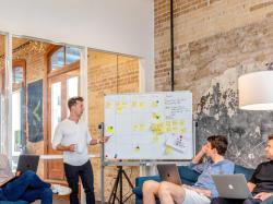 Фото Austin Distel на Unsplash