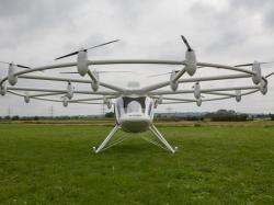 E-Volo, двохпасажирний, 18-роторний гелікоптер здійснив перший політ